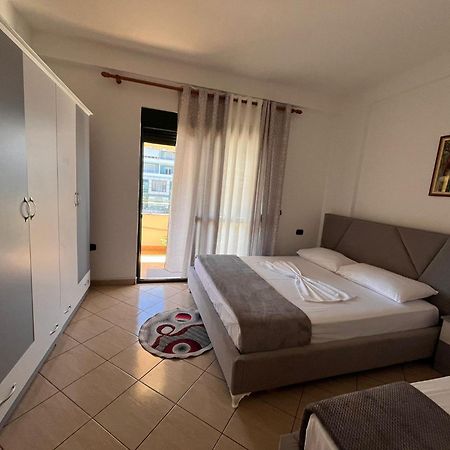 Rikardo Apartament Apartamento Vlorë Exterior foto