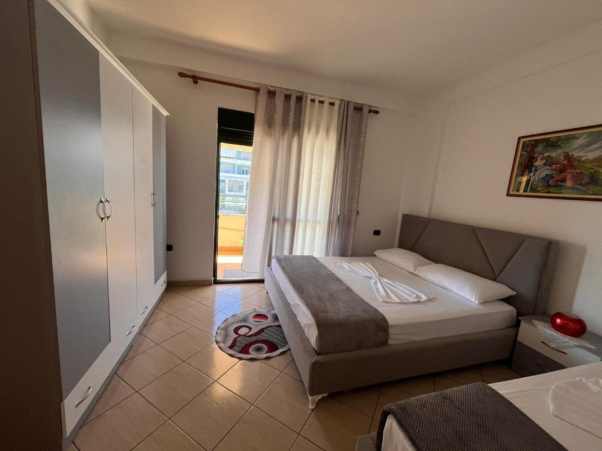 Rikardo Apartament Apartamento Vlorë Exterior foto